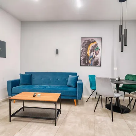 Апартаменты Old Town Apartments Bratianu - City Center Stay *