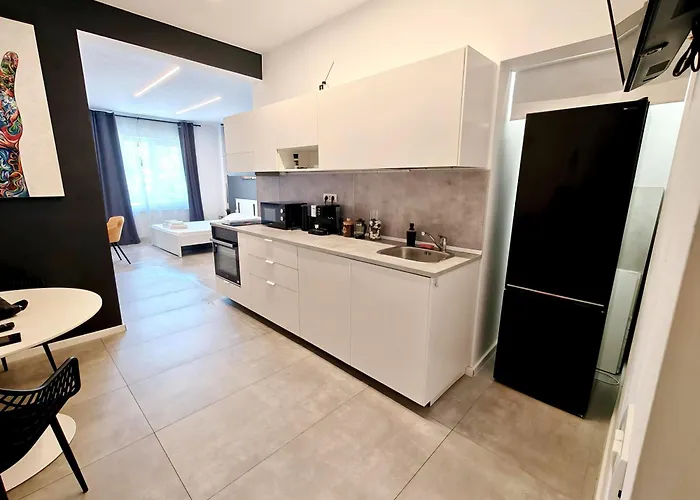 Old Town Cozy Bratianu - Pumo 布加勒斯特