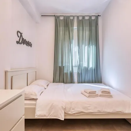 Old Town Apartments Bratianu - City Center Stay Bukarest