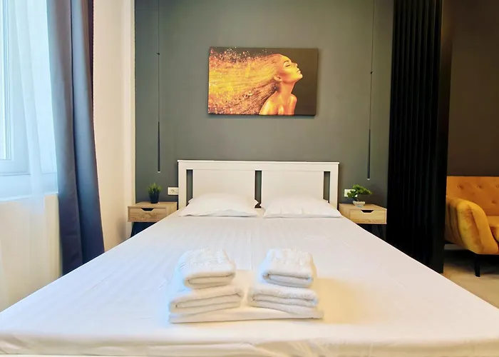 Lejlighed Old Town Apartments Bratianu - City Center Stay *